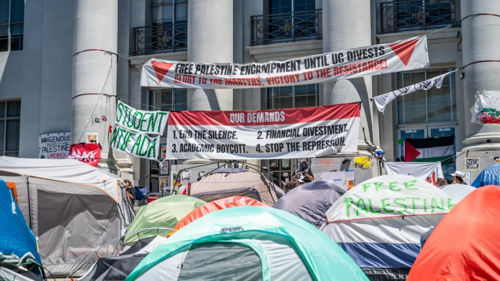 Campus Protest Hypocrisy Reveals Need For Student Education on Free Speech